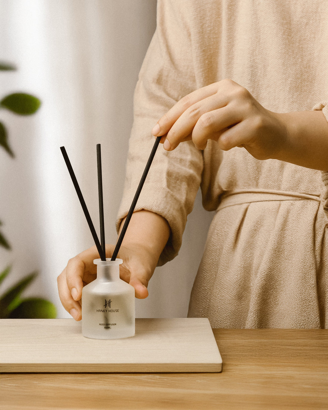 5 Ways to Make Your Home Smell Amazing All Day
